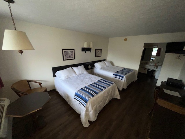 motel double bedroom knotty pine inn clinton county il